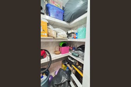 Casa à venda com 200m², 3 quartos e 2 vagasQuintal - Area de Lazer - Despensa