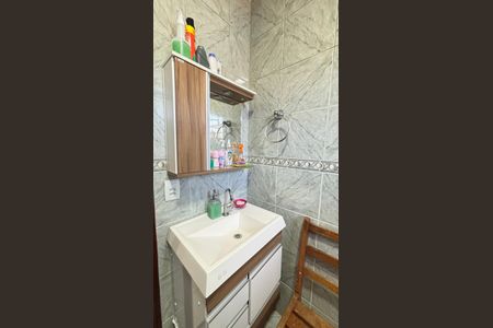 Casa à venda com 200m², 3 quartos e 2 vagasBanheiro