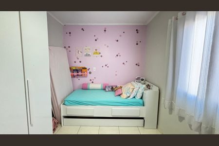 Casa à venda com 200m², 3 quartos e 2 vagasQuarto 2