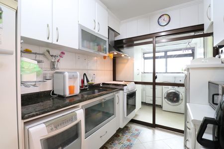 Apartamento à venda com 96m², 3 quartos e 2 vagasCozinha
