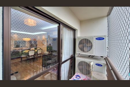 Apartamento à venda com 96m², 3 quartos e 2 vagasVaranda