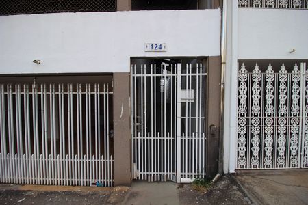 Casa para alugar com 38m², 1 quarto e 1 vaga Casa para alugar com 38m², 1 quarto e 1 vagaFachada