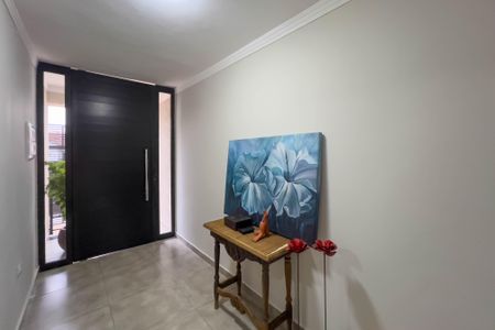 Casa à venda com 148m², 3 quartos e 2 vagas Casa à venda com 148m², 3 quartos e 2 vagasEntrada e garagem