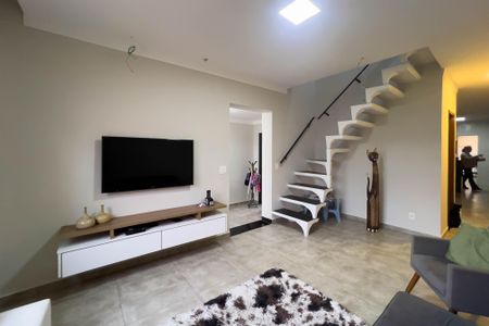 Casa à venda com 148m², 3 quartos e 2 vagas Casa à venda com 148m², 3 quartos e 2 vagasSala