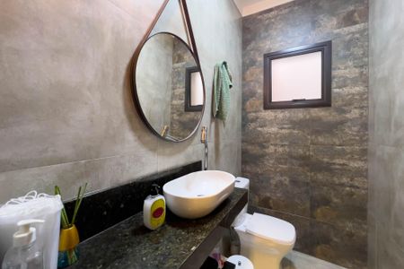 Casa à venda com 148m², 3 quartos e 2 vagas Casa à venda com 148m², 3 quartos e 2 vagasBanheiro de Serviço