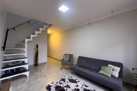 Casa à venda com 148m², 3 quartos e 2 vagas Casa à venda com 148m², 3 quartos e 2 vagasSala