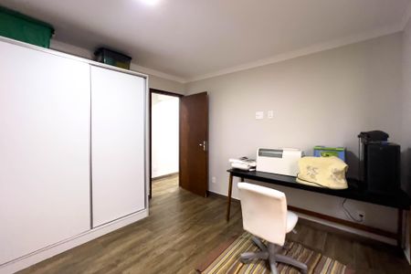 Casa à venda com 148m², 3 quartos e 2 vagas Casa à venda com 148m², 3 quartos e 2 vagasQuarto 2