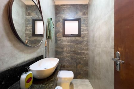 Casa à venda com 148m², 3 quartos e 2 vagas Casa à venda com 148m², 3 quartos e 2 vagasBanheiro de Serviço