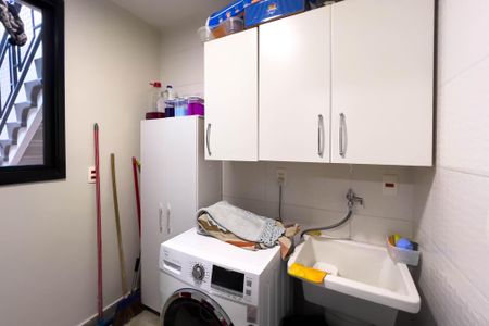 Casa à venda com 148m², 3 quartos e 2 vagas Casa à venda com 148m², 3 quartos e 2 vagasÁrea de Serviço