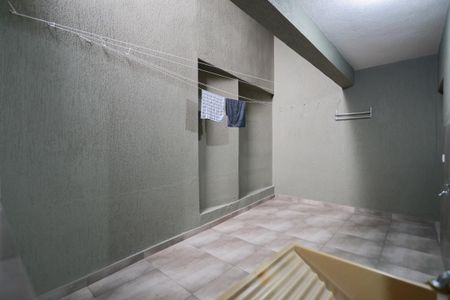 Casa para alugar com 100m², 2 quartos e 1 vaga Casa para alugar com 100m², 2 quartos e 1 vagaÁrea de serviço