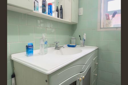 Casa à venda com 236m², 3 quartos e 3 vagas Casa à venda com 236m², 3 quartos e 3 vagasBanheiro