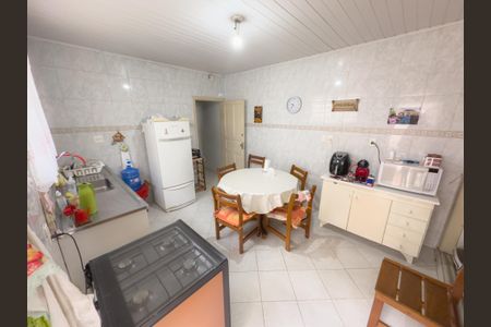 Casa à venda com 236m², 3 quartos e 3 vagas Casa à venda com 236m², 3 quartos e 3 vagasCozinha