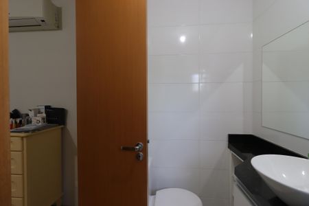 Apartamento à venda com 135m², 4 quartos e 2 vagasBanheiro da Suíte 2