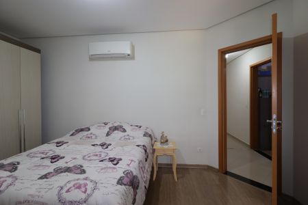 Apartamento à venda com 135m², 4 quartos e 2 vagasSuíte 3