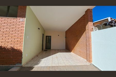 Casa à venda com 220m², 3 quartos e 3 vagas