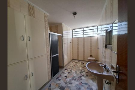 Casa à venda com 220m², 3 quartos e 3 vagas