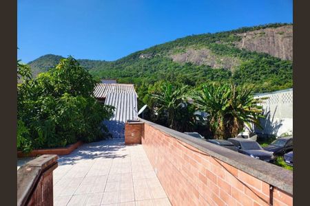 Casa à venda com 290m², 6 quartos e 6 vagas