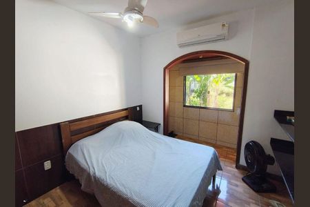 Casa à venda com 290m², 6 quartos e 6 vagas