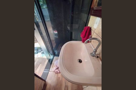 Casa à venda com 290m², 6 quartos e 6 vagas