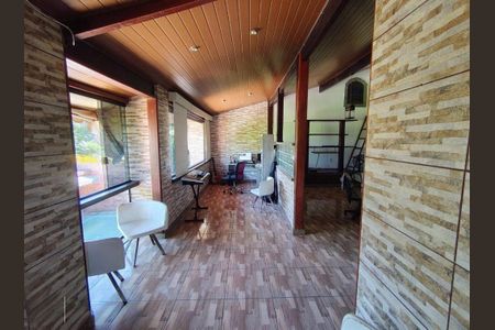 Casa à venda com 290m², 6 quartos e 6 vagas