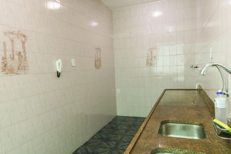 Casa à venda com 193m², 4 quartos e 2 vagas Casa à venda com 193m², 4 quartos e 2 vagasCozinha