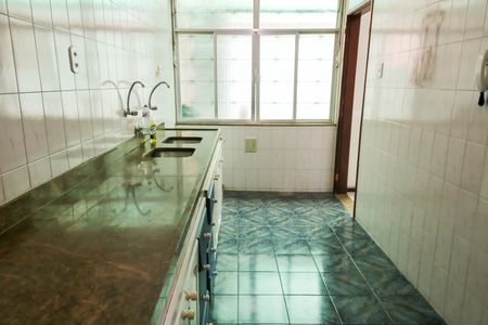 Casa à venda com 193m², 4 quartos e 2 vagas Casa à venda com 193m², 4 quartos e 2 vagasCozinha