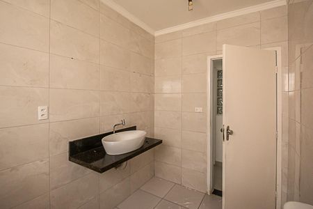 Casa à venda com 400m², 3 quartos e 2 vagasBanheiro