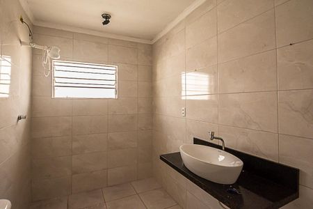 Casa à venda com 400m², 3 quartos e 2 vagasBanheiro