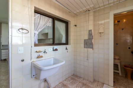 Apartamento à venda com 118m², 3 quartos e 2 vagas Apartamento à venda com 118m², 3 quartos e 2 vagasÁrea de Serviço