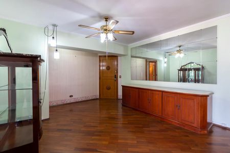 Apartamento à venda com 118m², 3 quartos e 2 vagas Apartamento à venda com 118m², 3 quartos e 2 vagasSala de Jantar