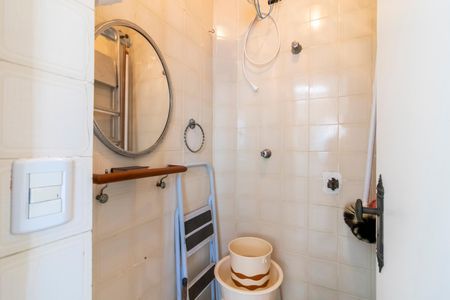 Apartamento à venda com 118m², 3 quartos e 2 vagas Apartamento à venda com 118m², 3 quartos e 2 vagasBanheiro de Serviço