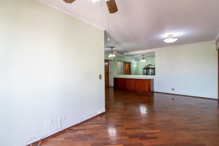 Apartamento à venda com 118m², 3 quartos e 2 vagas Apartamento à venda com 118m², 3 quartos e 2 vagasSala de Estar