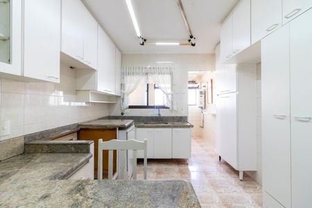 Apartamento à venda com 118m², 3 quartos e 2 vagas Apartamento à venda com 118m², 3 quartos e 2 vagasCozinha