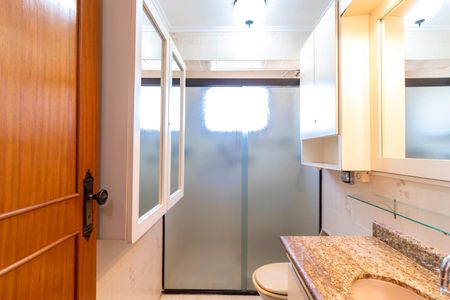 Apartamento à venda com 118m², 3 quartos e 2 vagas Apartamento à venda com 118m², 3 quartos e 2 vagasBanheiro 2