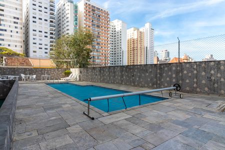 Apartamento à venda com 118m², 3 quartos e 2 vagas Apartamento à venda com 118m², 3 quartos e 2 vagasÁrea comum - Piscina