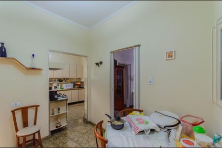 Casa à venda com 218m², 5 quartos e 1 vagaCozinha