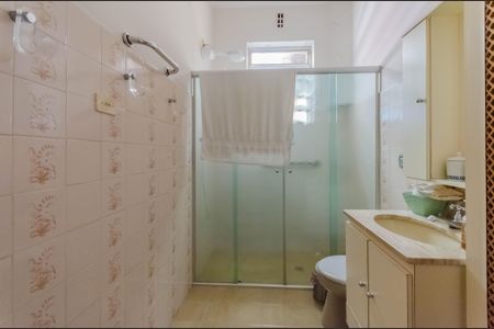 Casa à venda com 218m², 5 quartos e 1 vagaBanheiro Social