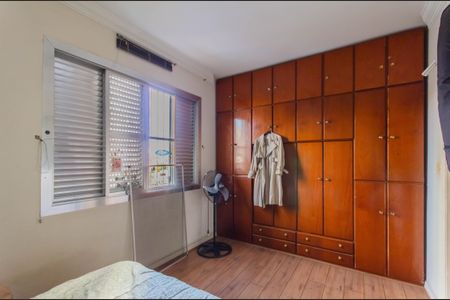 Casa à venda com 218m², 5 quartos e 1 vagaQuarto 1