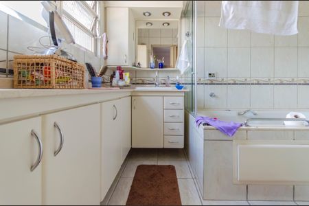 Casa à venda com 218m², 5 quartos e 1 vagaBanheiro da Suíte 3