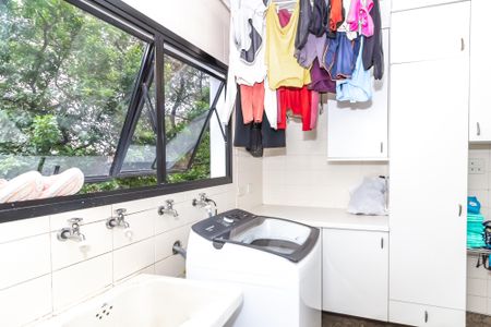 Apartamento para alugar com 310m², 5 quartos e 5 vagas Apartamento para alugar com 310m², 5 quartos e 5 vagasÁrea de Serviço