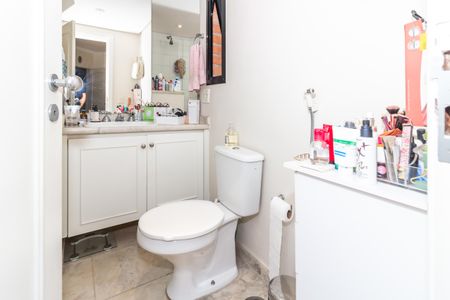 Apartamento para alugar com 310m², 5 quartos e 5 vagas Apartamento para alugar com 310m², 5 quartos e 5 vagasBanheiro da Suíte 2