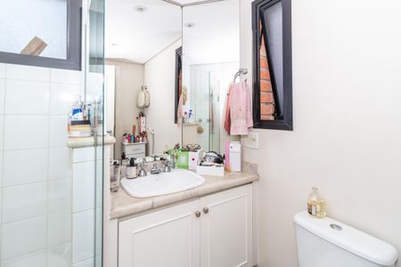 Apartamento para alugar com 310m², 5 quartos e 5 vagas Apartamento para alugar com 310m², 5 quartos e 5 vagasBanheiro da Suíte 2