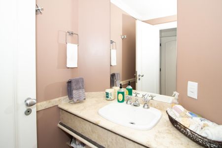 Apartamento para alugar com 310m², 5 quartos e 5 vagas Apartamento para alugar com 310m², 5 quartos e 5 vagasLavabo