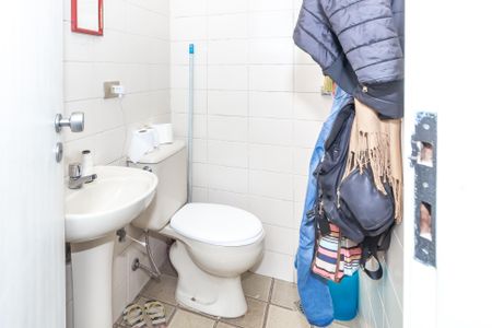 Apartamento para alugar com 310m², 5 quartos e 5 vagas Apartamento para alugar com 310m², 5 quartos e 5 vagasBanheiro de serviço