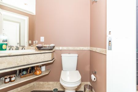 Apartamento para alugar com 310m², 5 quartos e 5 vagas Apartamento para alugar com 310m², 5 quartos e 5 vagasLavabo