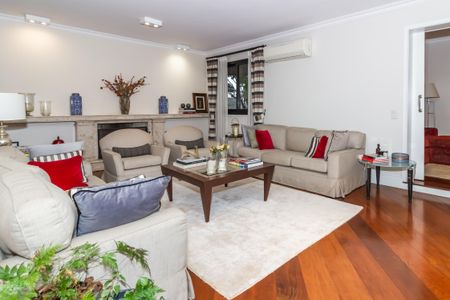 Apartamento para alugar com 310m², 5 quartos e 5 vagas Apartamento para alugar com 310m², 5 quartos e 5 vagasSala