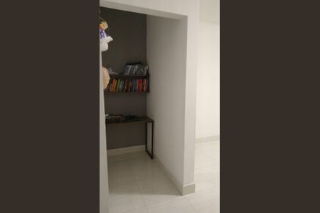 Casa de condomínio para alugar com 200m², 3 quartos e 4 vagas