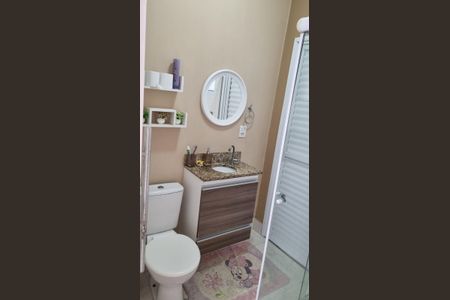 Casa de condomínio para alugar com 200m², 3 quartos e 4 vagas Casa de condomínio para alugar com 200m², 3 quartos e 4 vagasBanheiro