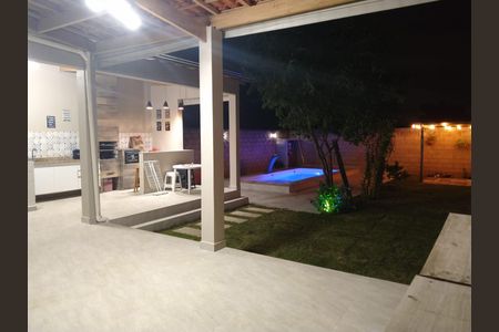 Casa de condomínio para alugar com 200m², 3 quartos e 4 vagas