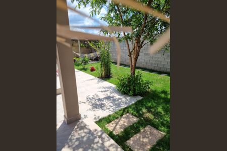 Casa de condomínio para alugar com 200m², 3 quartos e 4 vagas